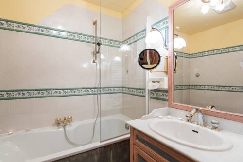 Imagen de la habitación del Hotel Kaiservilla. Foto 9