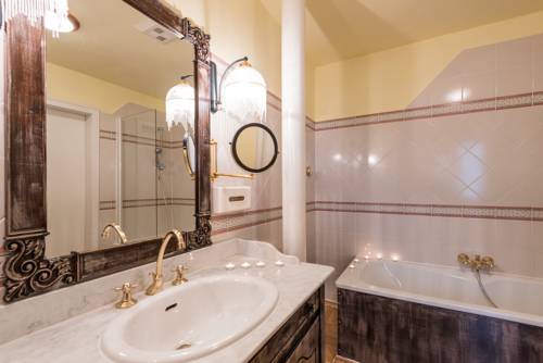 Imagen de la habitación del Hotel Kaiservilla. Foto 13