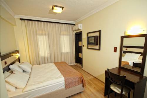 Imagen de la habitación del Hotel Karacam. Foto 5