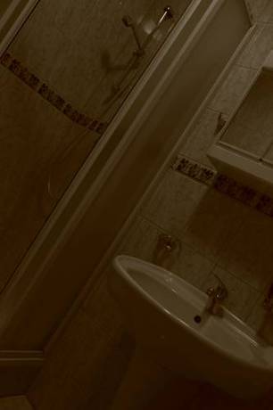 Imagen de la habitación del Hotel Karl. Foto 13