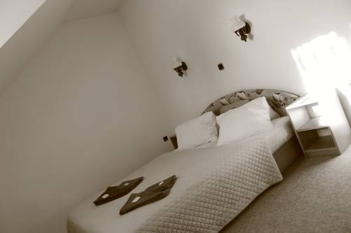 Imagen de la habitación del Hotel Karl. Foto 14