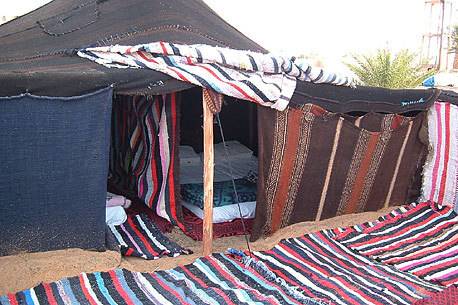 Imagen de la habitación del Hotel Kasbah Bivouac Lahmada. Foto 9