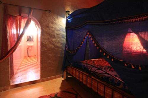Imagen de la habitación del Hotel Kasbah Bivouac Lahmada. Foto 11