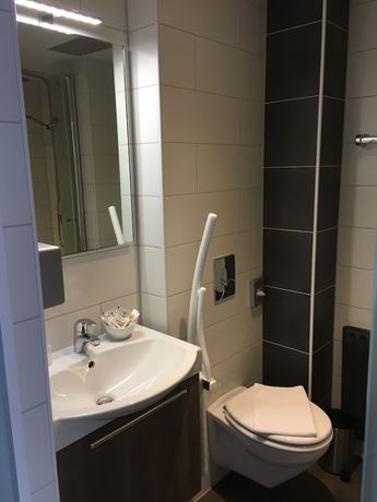 Imagen de la habitación del Hotel Kaspar. Foto 17