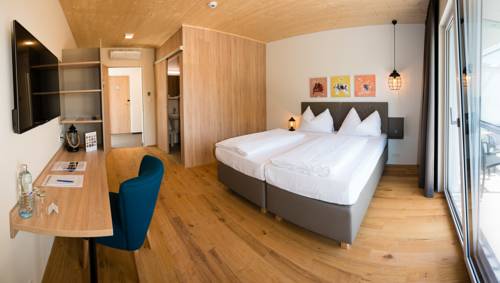 Imagen de la habitación del Hotel Katamaran. Foto 4