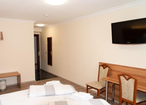 Imagen de la habitación del Hotel Kennedy. Foto 6