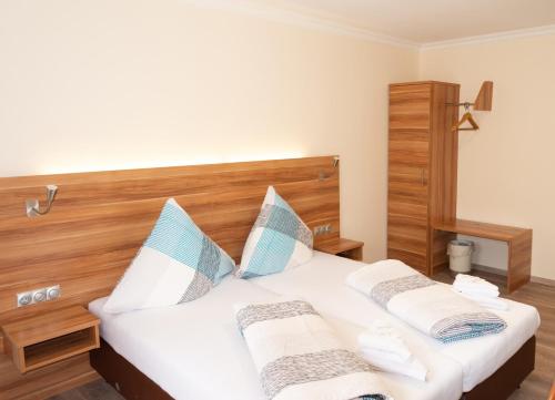 Imagen de la habitación del Hotel Kennedy. Foto 9