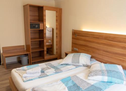 Imagen de la habitación del Hotel Kennedy. Foto 14