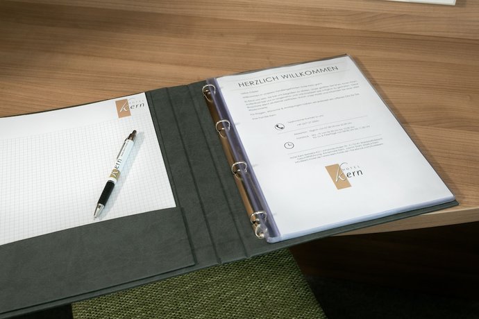 Imagen de la habitación del Hotel Kern. Foto 8