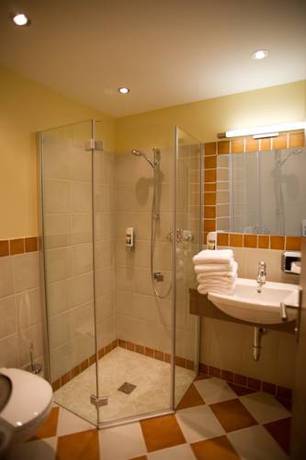 Imagen de la habitación del Hotel Kirchbichl. Foto 6