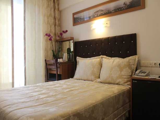 Imagen de la habitación del Hotel Kit Tur. Foto 2