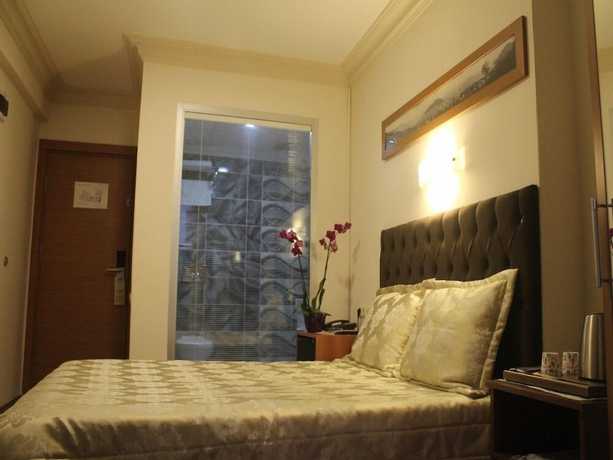 Imagen de la habitación del Hotel Kit Tur. Foto 3