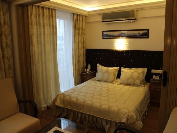 Imagen de la habitación del Hotel Kit Tur. Foto 6