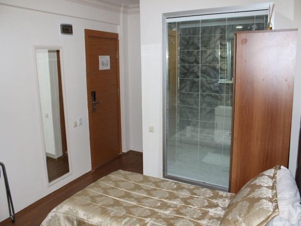 Imagen de la habitación del Hotel Kit Tur. Foto 11