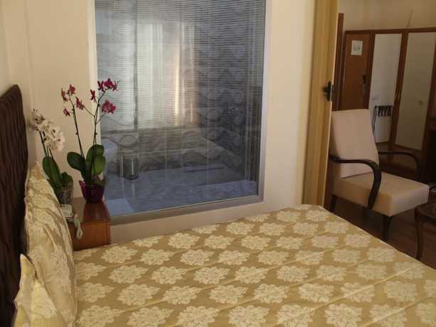 Imagen de la habitación del Hotel Kit Tur. Foto 13