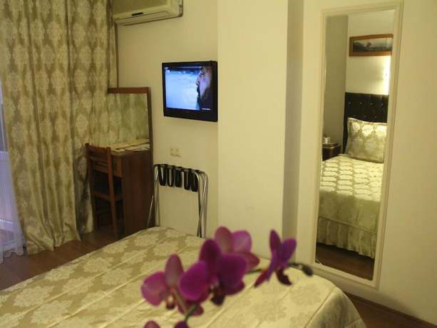 Imagen de la habitación del Hotel Kit Tur. Foto 14