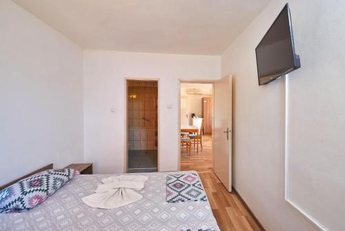 Imagen de la habitación del Hotel Koral. Foto 18