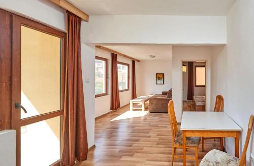 Imagen general del Hotel Koral. Foto 15
