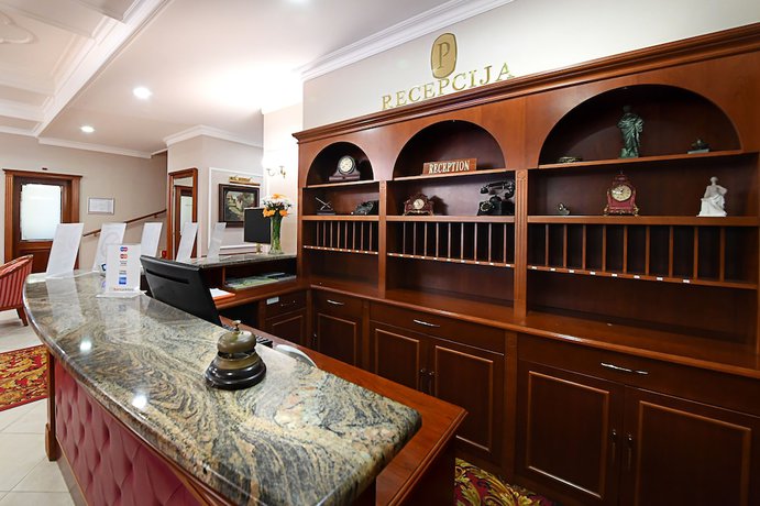 Imagen de los interiores del Hotel Kovilovo. Foto 17