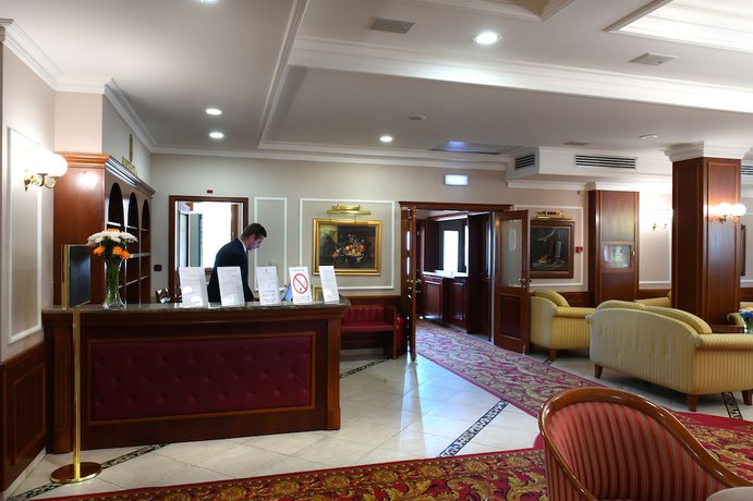 Imagen de los interiores del Hotel Kovilovo. Foto 19