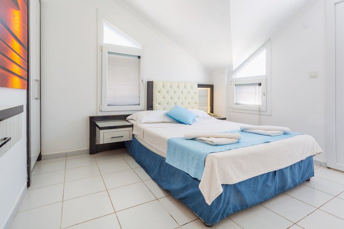 Imagen de la habitación del Hotel Koza. Foto 14