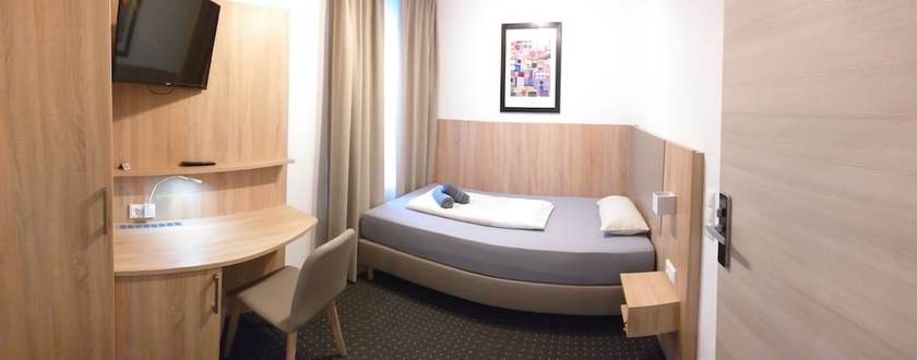 Imagen de la habitación del Hotel Kriemhilde. Foto 10