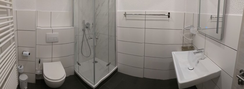 Imagen de la habitación del Hotel Kriemhilde. Foto 13