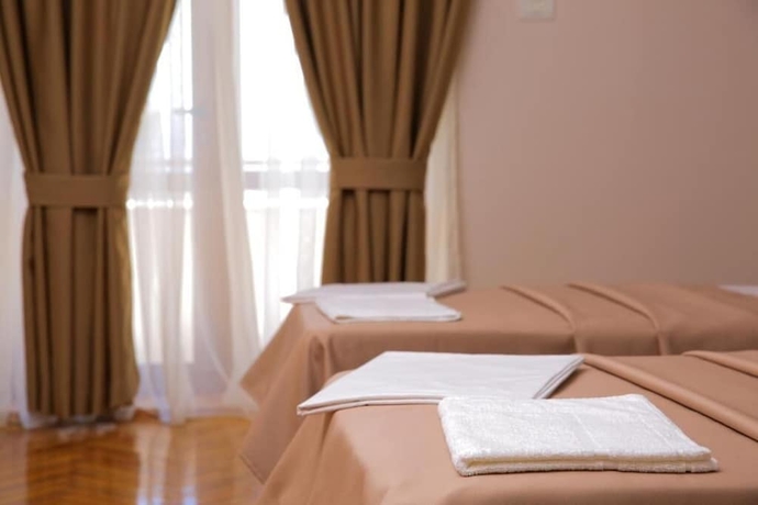Imagen de la habitación del Hotel Kristal, KORCE. Foto 5