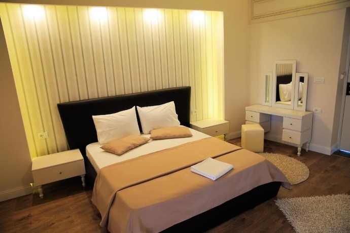 Imagen de la habitación del Hotel Kristal, KORCE. Foto 13
