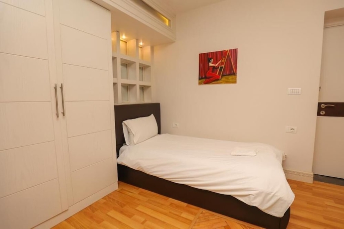 Imagen de la habitación del Hotel Kristal, KORCE. Foto 14