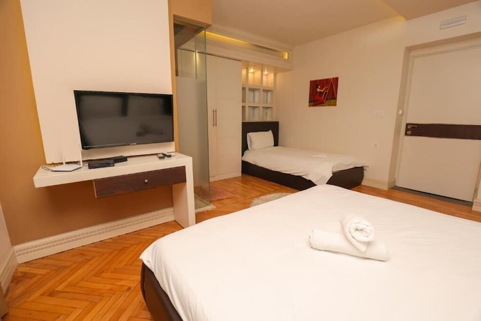 Imagen de la habitación del Hotel Kristal, KORCE. Foto 15