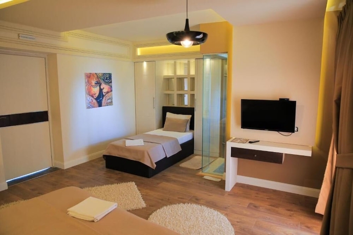 Imagen de la habitación del Hotel Kristal, KORCE. Foto 16