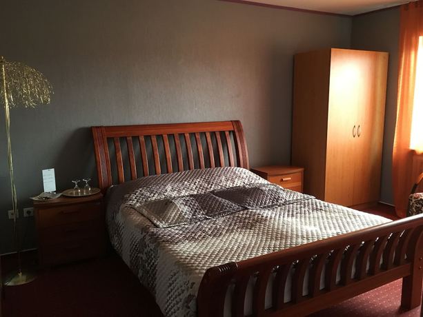 Imagen de la habitación del Hotel Krone, Alsfeld. Foto 8