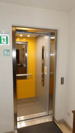 Imagen de los interiores del Hotel Krone, Deckenpfronn. Foto 19