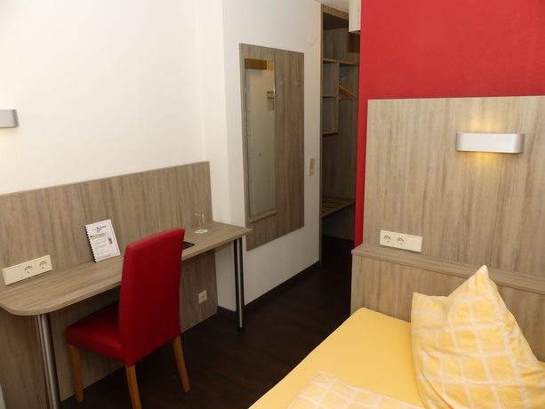 Imagen de la habitación del Hotel Krone, Deckenpfronn. Foto 14