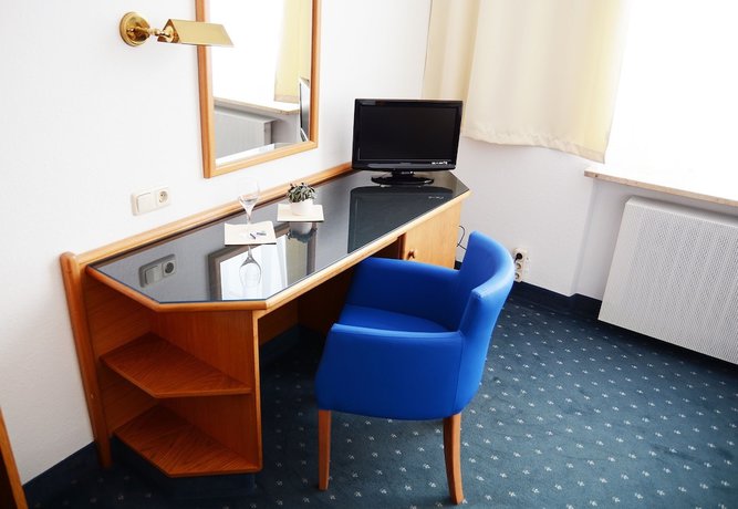 Imagen de la habitación del Hotel Krone, Freilassing. Foto 8