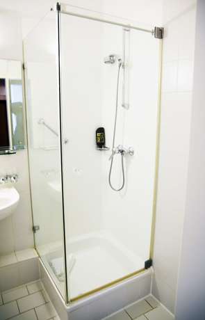 Imagen de la habitación del Hotel Krone, Freilassing. Foto 14