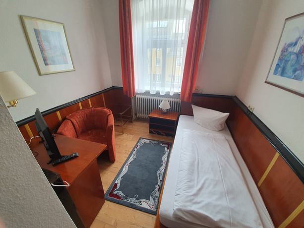 Imagen de la habitación del Hotel Krone, Rehau. Foto 11