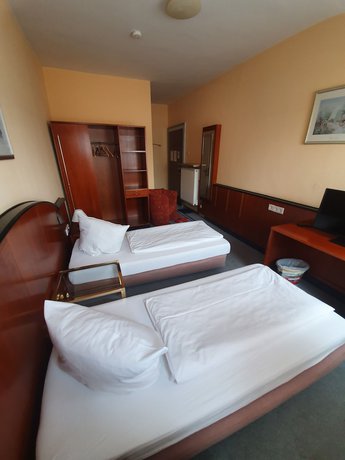 Imagen de la habitación del Hotel Krone, Rehau. Foto 15