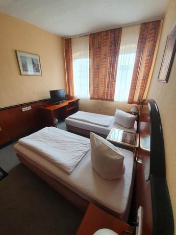 Imagen de la habitación del Hotel Krone, Rehau. Foto 16