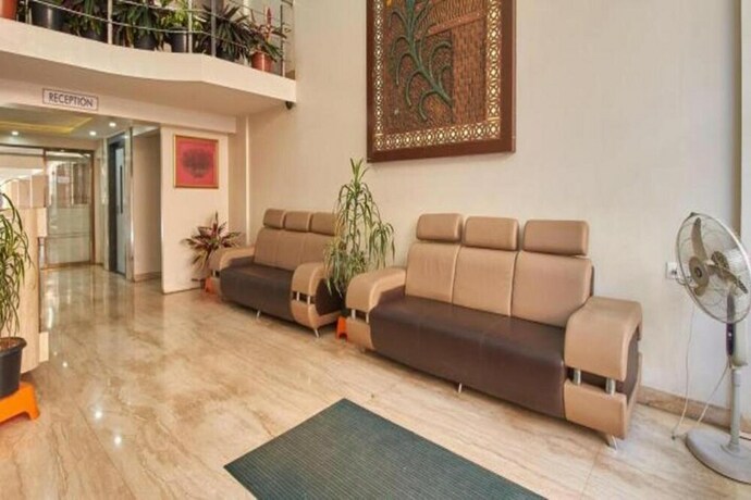 Imagen de los interiores del Hotel Krushna Inn. Foto 18