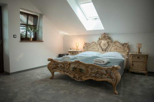 Imagen de la habitación del Hotel K&uacute;ria Červen&yacute; Majer. Foto 19