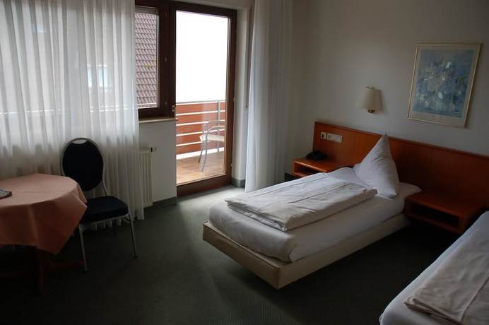 Imagen de la habitación del Hotel Kurfürst. Foto 7