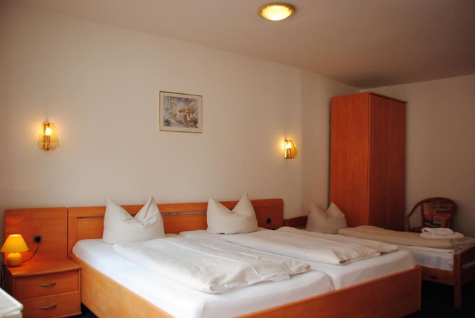 Imagen de la habitación del Hotel Kurfürst. Foto 16