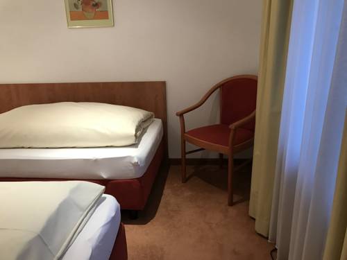 Imagen de la habitación del Hotel K&uuml;bel. Foto 8