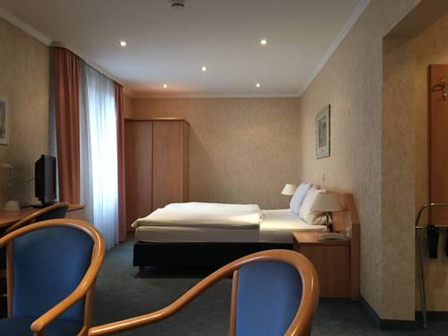 Imagen de la habitación del Hotel K&uuml;bel. Foto 10