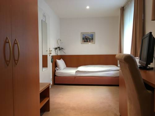 Imagen de la habitación del Hotel K&uuml;bel. Foto 12