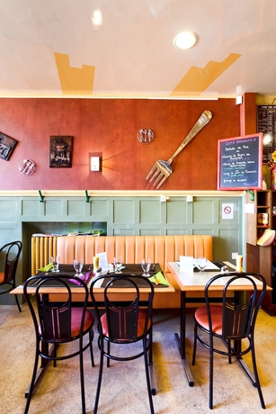 Imagen del bar/restaurante del Hotel L Arcombelle. Foto 5