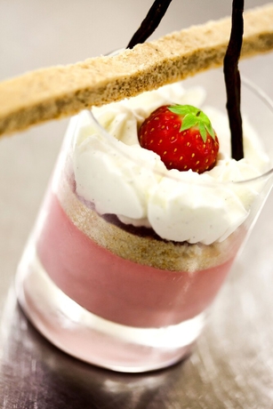 Imagen del bar/restaurante del Hotel L Arcombelle. Foto 8