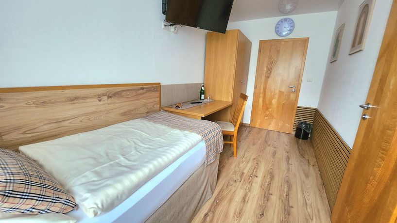Imagen de la habitación del Hotel LANDHAUS K&Uuml;RRENBERG. Foto 15